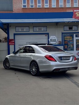 MERCEDES BENZ S - 8