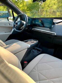BMW iX 40 - 8