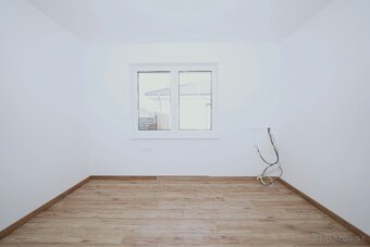RODINNÝ DOM - KALINKOVO, BUNGALOV-NOVOSTAVBA, 534m2 POZEMOK - 8