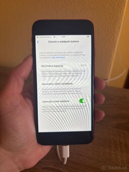 Apple iPhone SE 2020 128 gb RED - 8