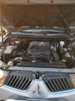 Mitsubishi l200 2 5did - 8