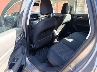 Peugeot 308 - 8