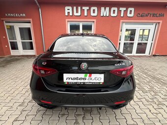 Alfa Romeo Giulia 2.0 Turbo Veloce - 8