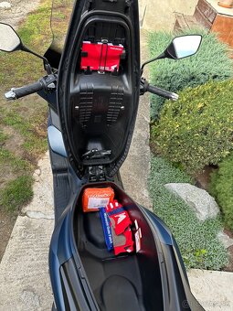 Predám HONDU PCX 125 - 8