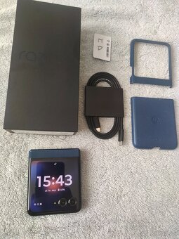 Motorola Razr 60 Pantone Gibraltar Sea 256GB,8GB RAM - 8
