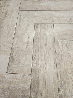 Gresová dlažba, vzor drevo - 8