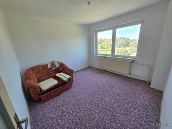 Predáme rodinný dom s pekným pozemkom v Kamenici nad Hronom. - 8