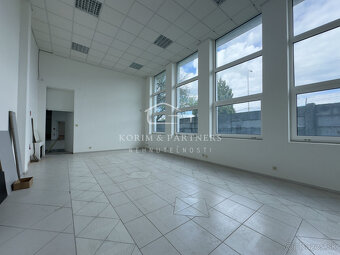 Výnimočný obchodný priestor na predaj, Hurbanovo - 8