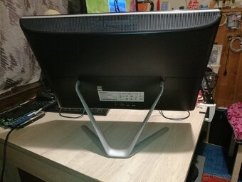 All in one Lenovo. i5-4 jadro. Dotyková obrazovka. 2 x disk. - 8