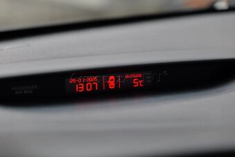 KIA Cee’d Sporty Wagon Combi 66kw Manuál - 8