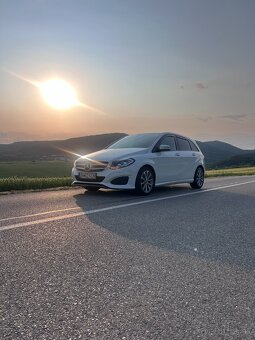 Mercedes- Benz B 200D - 8