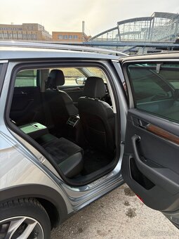 Škoda Superb Scout - 8