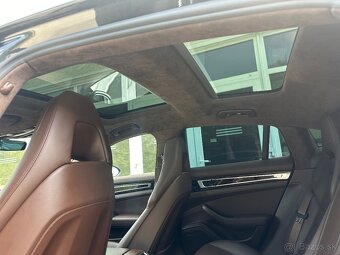 Porsche Panamera Turbo - 8