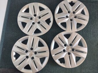 plechové disky Toyota Corolla R16 - 8
