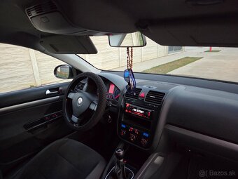 Predam Volkswagen Golf Bluemotion 1.9 TDI 77 Kw Rok 2009 - 8