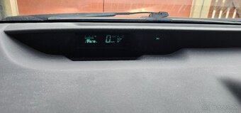 Prius 20, automat - 8
