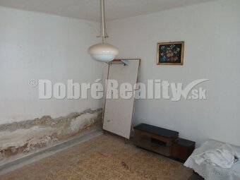 Vidiecky dom s veľkou záhradou v obci Farna - 8