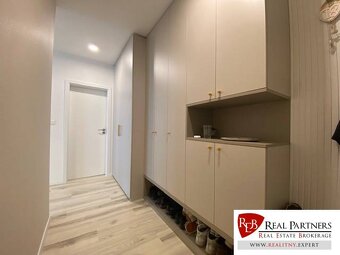 Prenájom luxusný 2 izbový byt, 58 m2, Vysoká ul, parkovanie, - 8