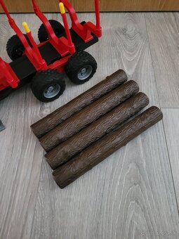 Prepravník dreva s nakladačom Bruder - 8