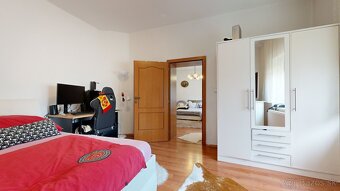 RODINNÝ DOM S DVOMA GARÁŽAMI VO VEĽKOM BIELI - 8