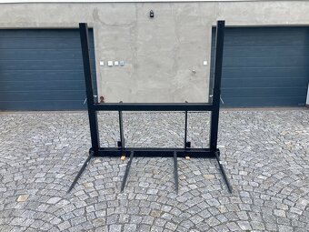 Nosič balíkov na manipulátor/vidly na balíky/sklopné hroty - 8