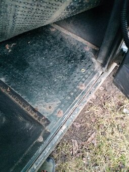 Land Rover Defender - 8