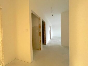 NA PREDAJ - 2-IZBOVÝ BYT STUPAVA, ul. Jána Ondruša - novosta - 8