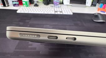 MacBook Air M2 13.6 8GB 256GB SSD disk - 8
