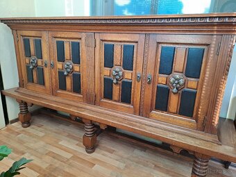 Starozitna vyrezavaná komoda - 8