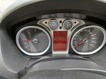 Ford Kuga 2.0 tdci 4x4 - 8