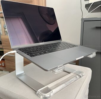 MacBook Pro 13" (2019) Touch Bar – výborný stav - 8