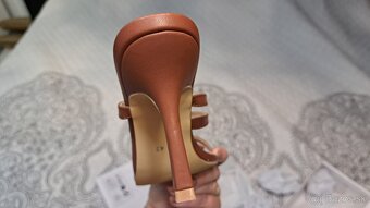 Predám NOVÉ, krásne, dámske, elegantné sandále hnedej farby. - 8