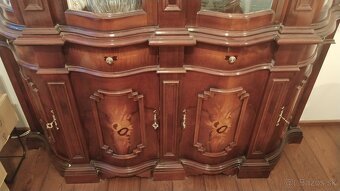 Talianská štýlová dvojdielna skriňa - 8