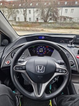 Honda Civic 5D SPORT 1.8 I-VTEC BENZÍN 
I-Vtec - 8