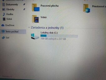 HP elitebook 725 G4 ,AMD A10 quad core ,8gb ram ,256gb ssd - 8