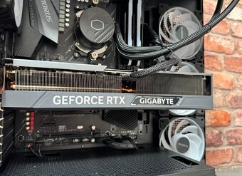 Ryzen 7 5800X3D\32GB\RTX 4070Ti\SSD\1000W Zdroj - 8