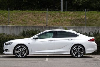 Opel Insignia 2.0 Turbo Innovation 4x4 AT8 - 8