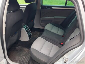 Škoda Superb Combi 2.0 TDI - 8