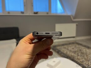 iPhone 5S Space Grey 16GB + púzdro - 8