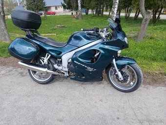 Triumph Sprint 955 ST - 8