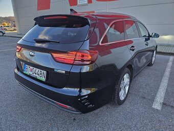 Kia Ceed SW 1.6 CRDi MHEV Gold - 8