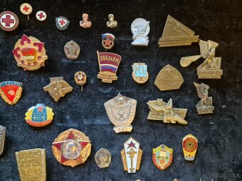Predam stare odznaky - 8