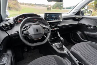 Peugeot 208 1,2 benzín - 8