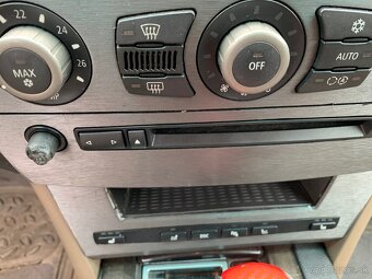Rozpredam na ND bmw e60 160kw A/T - 8
