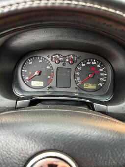 VW Golf IV - 8