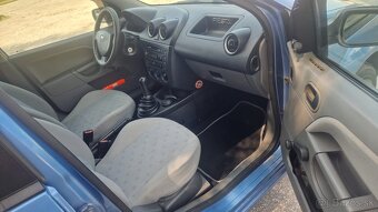 Ford Fiesta 1,3 benzín - 8