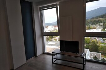 Prenajmem kompletne zariadený 1.izb. byt v CENTRE PB - 8