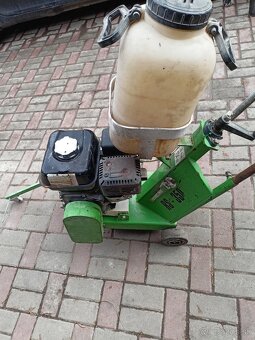 Rezačka na betón - 8