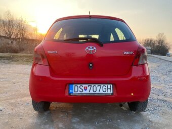 Predám Toyota Yaris 1,0 benzin - 8