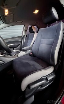 HONDA CIVIC 1.8 VTEC SPORT - 8